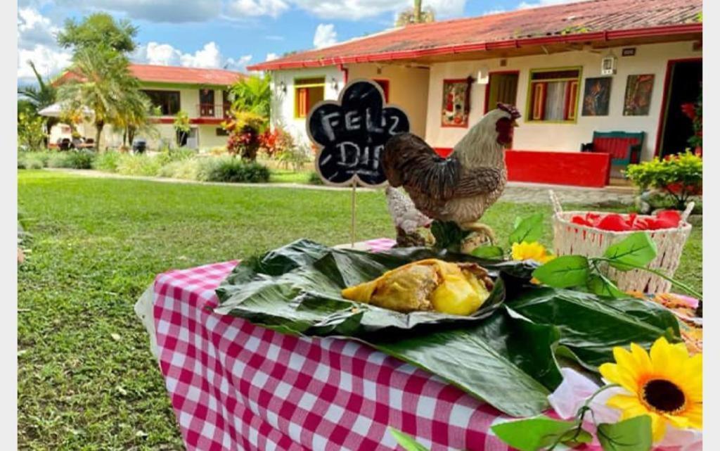 FINCA HOTEL EL LAUREL - Parque del Café - Housity