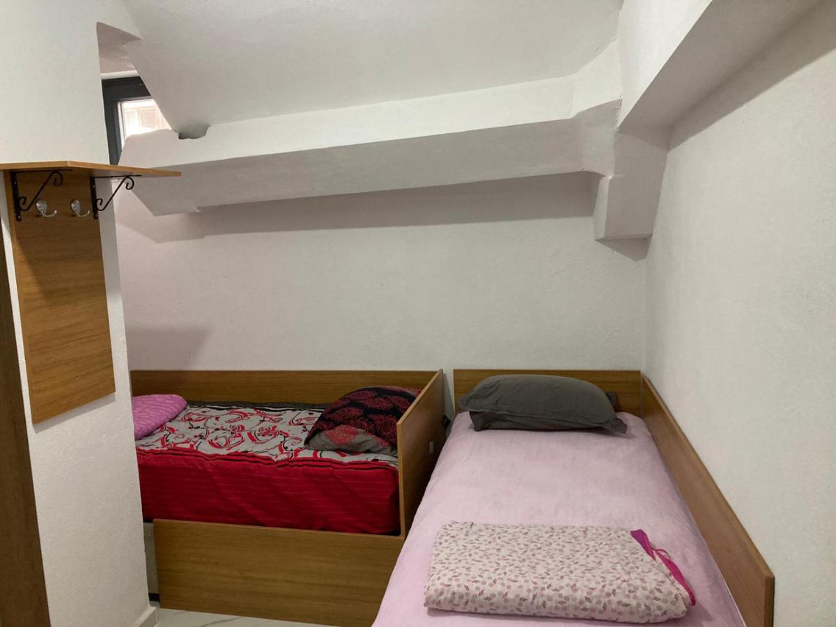 NR1 HOTEL - Housity