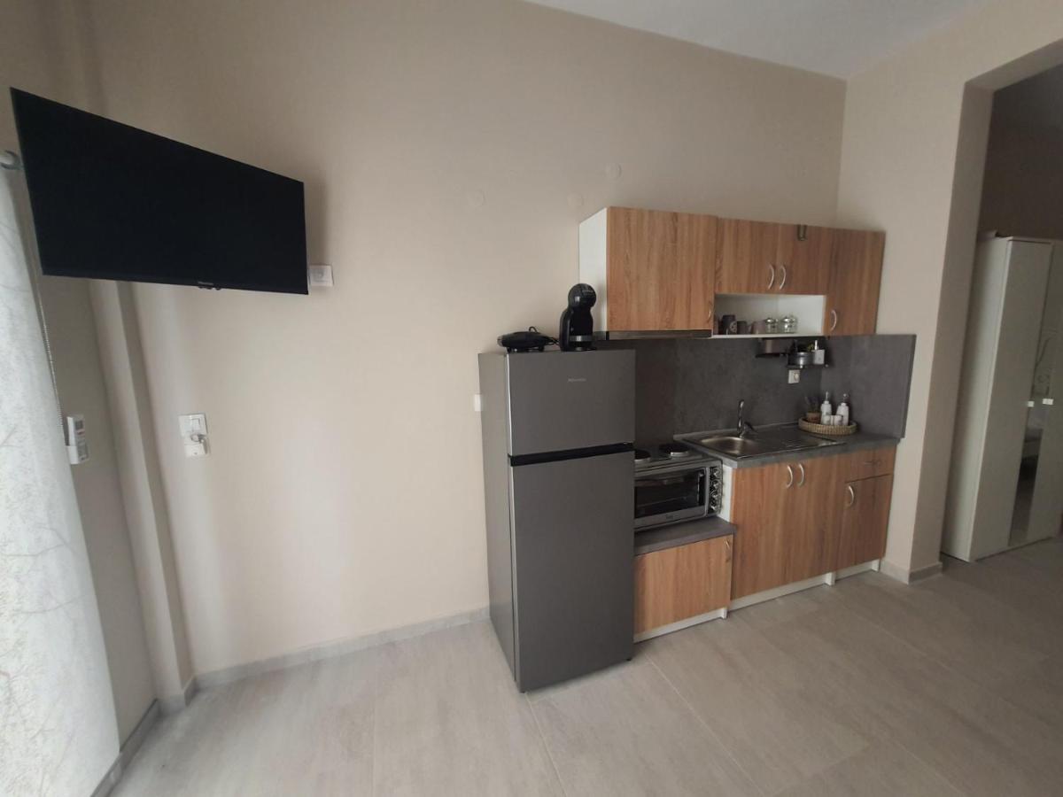 New apartment ,50m from the sea at Nea Irakleia. - Housity