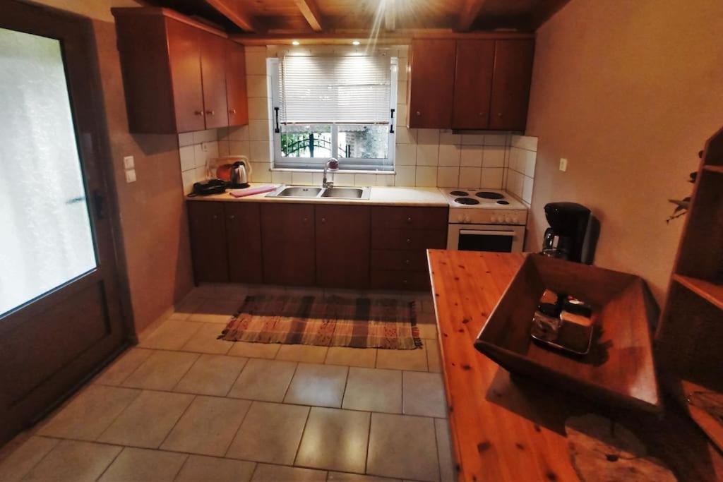 Panorea's Stone House - Housity