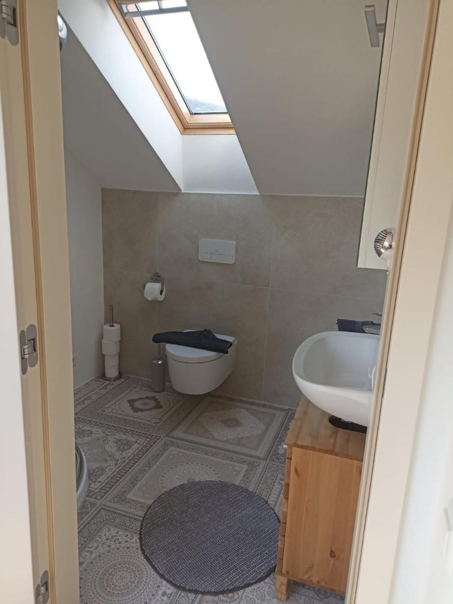 Apartment 22 - Housity