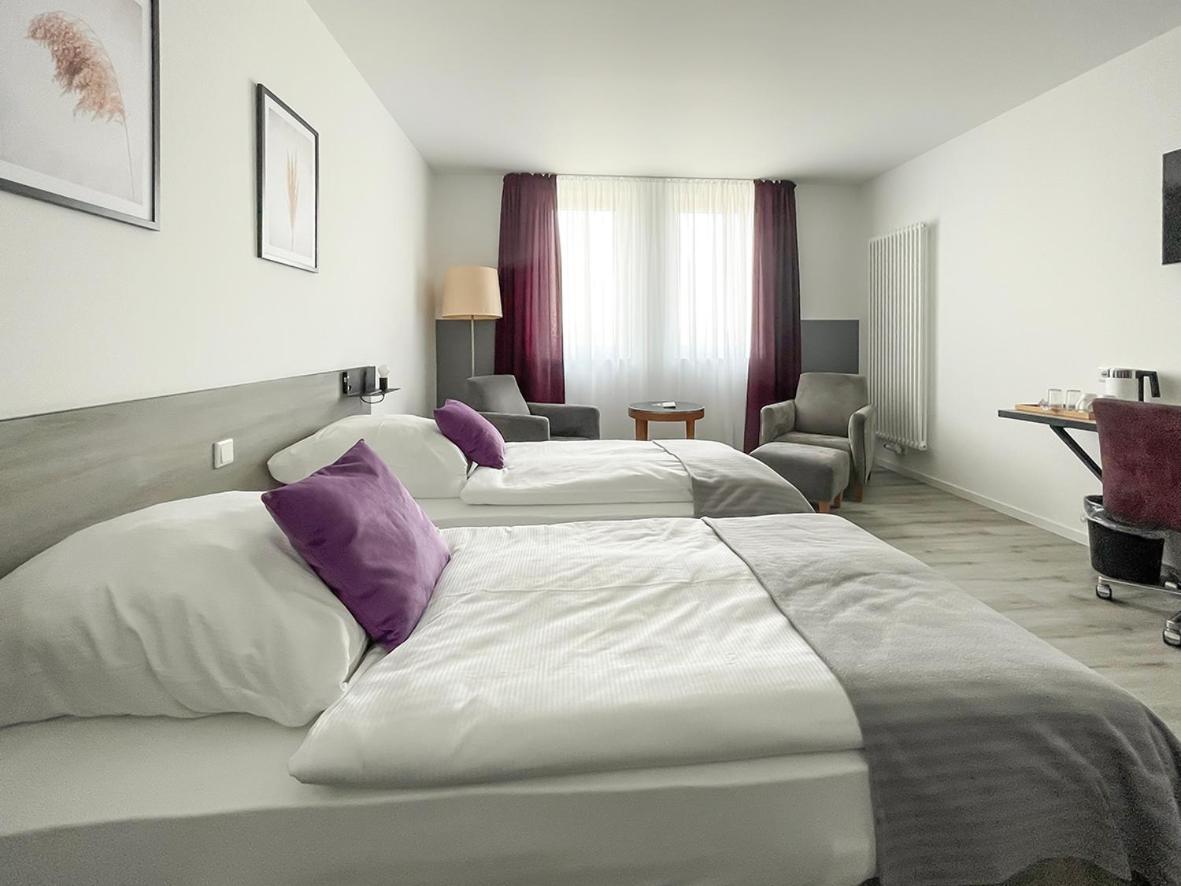 PRIMA Inn HOTEL & HOF NEURUPPIN - digitales & rezeptionsloses Motel - Housity