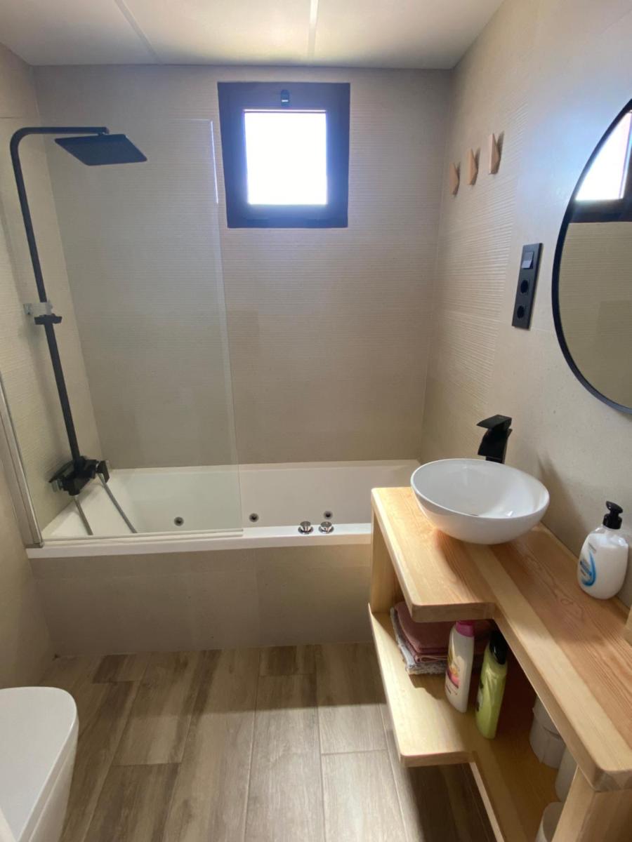 Precioso ático con vistas al mar y la montaña - Housity