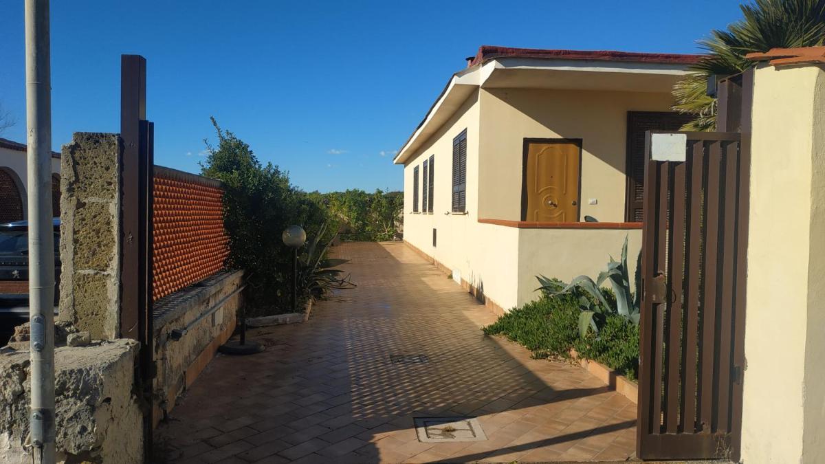 Suitetrails - VILLAGGIO MARINA DI LAGO PATRIA
