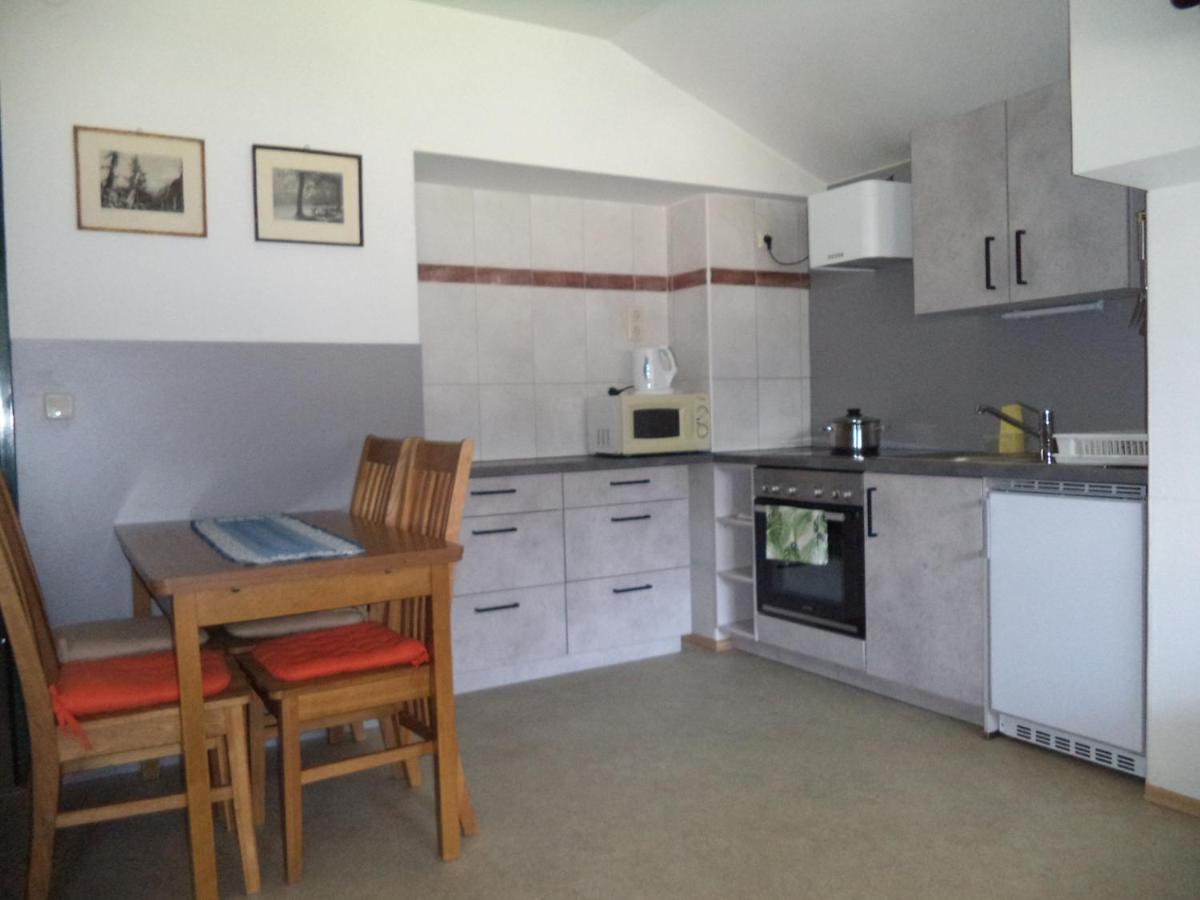 Ferienwohnung Kunterbunt - Housity