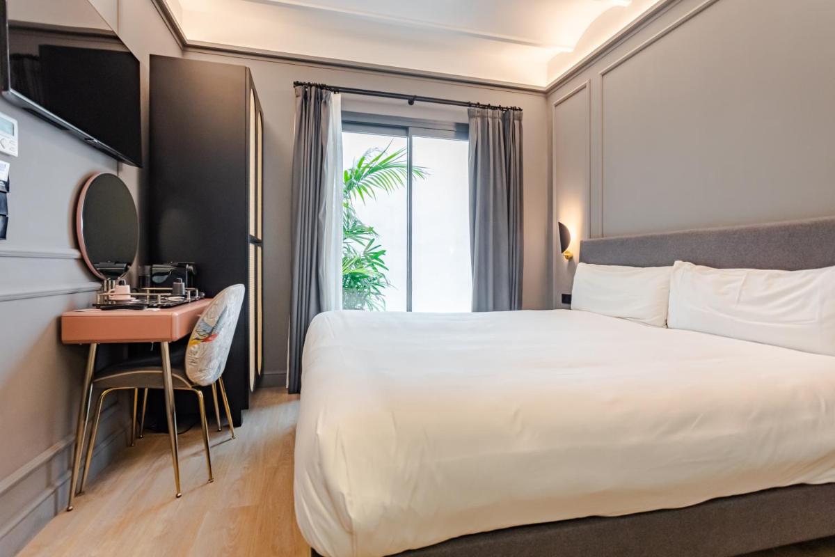 Reina 107 Beach Boutique - Housity