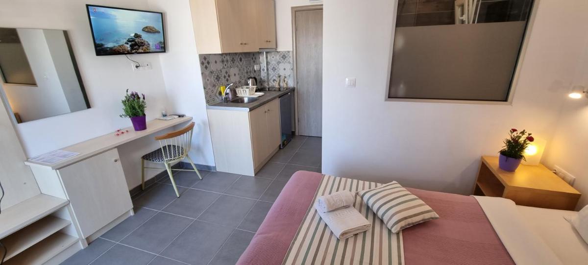 Ammos Hotel - Housity
