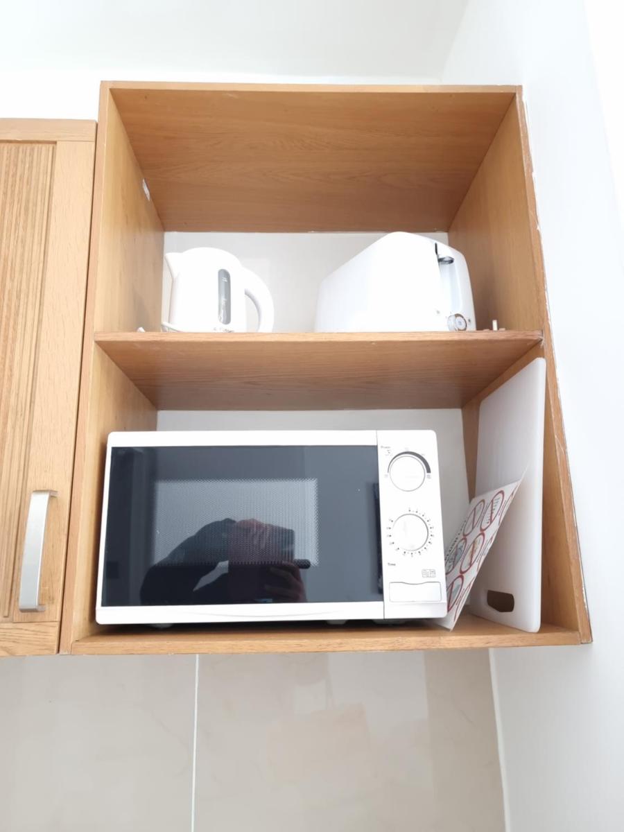 F21-4th Floor Studio for 2 Near Paddington - Housity