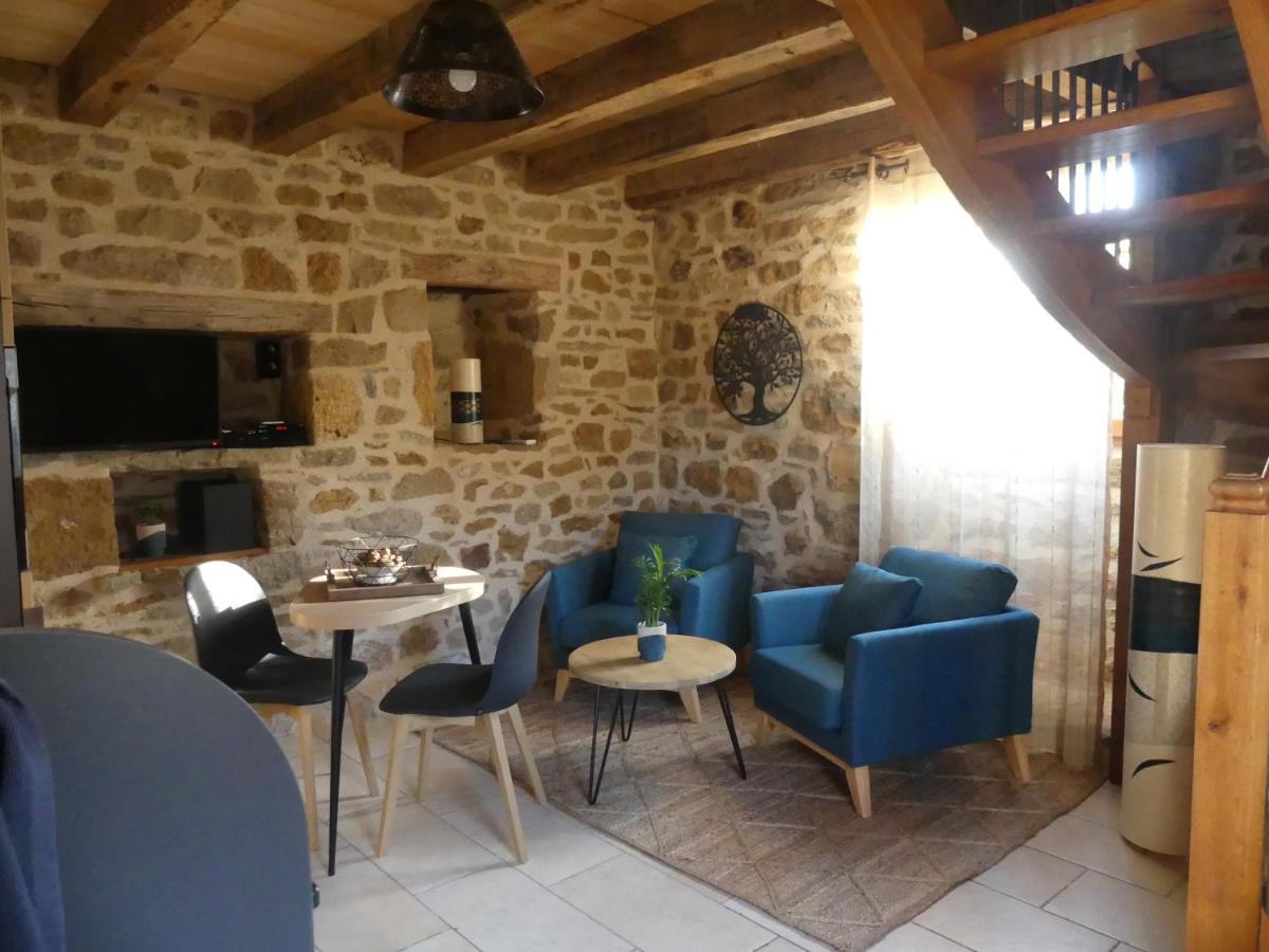 Gîte Fleurs d'eau, Le Hameau du Quercy, charme, calme, piscine naturelle - Housity
