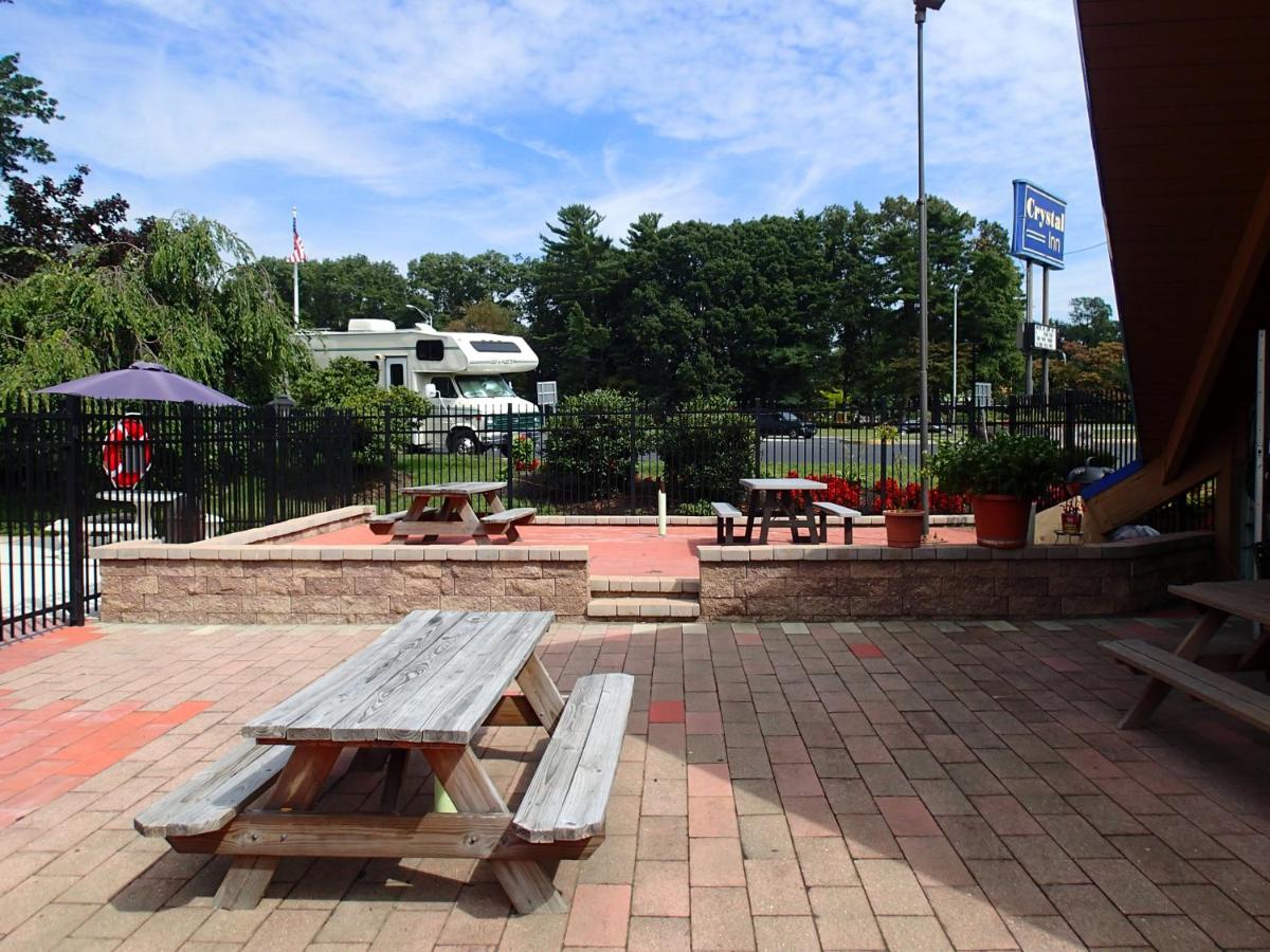 Crystal Inn - Neptune - Housity
