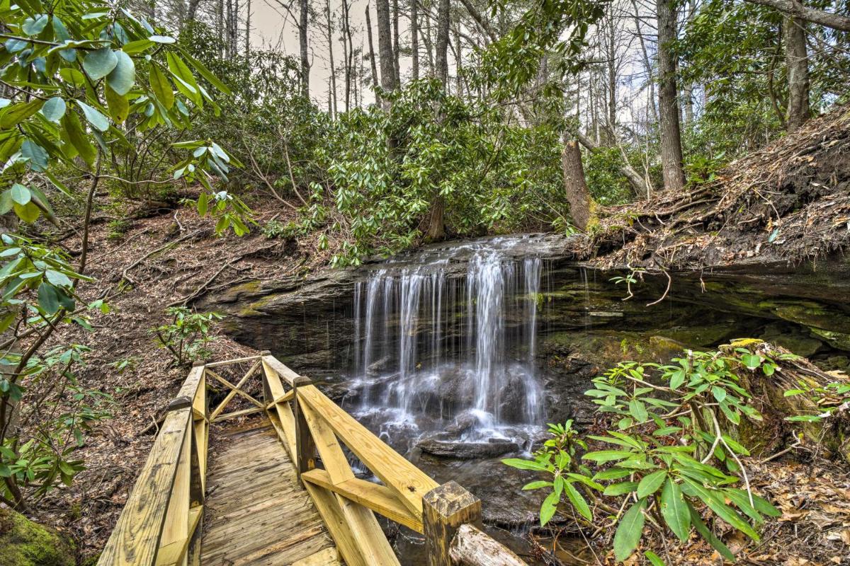Beautiful Trillium Home Next to Waterfall! - Housity