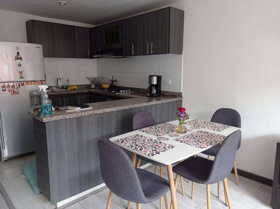 Hermoso y cómodo apartamento en Mosquera - Housity