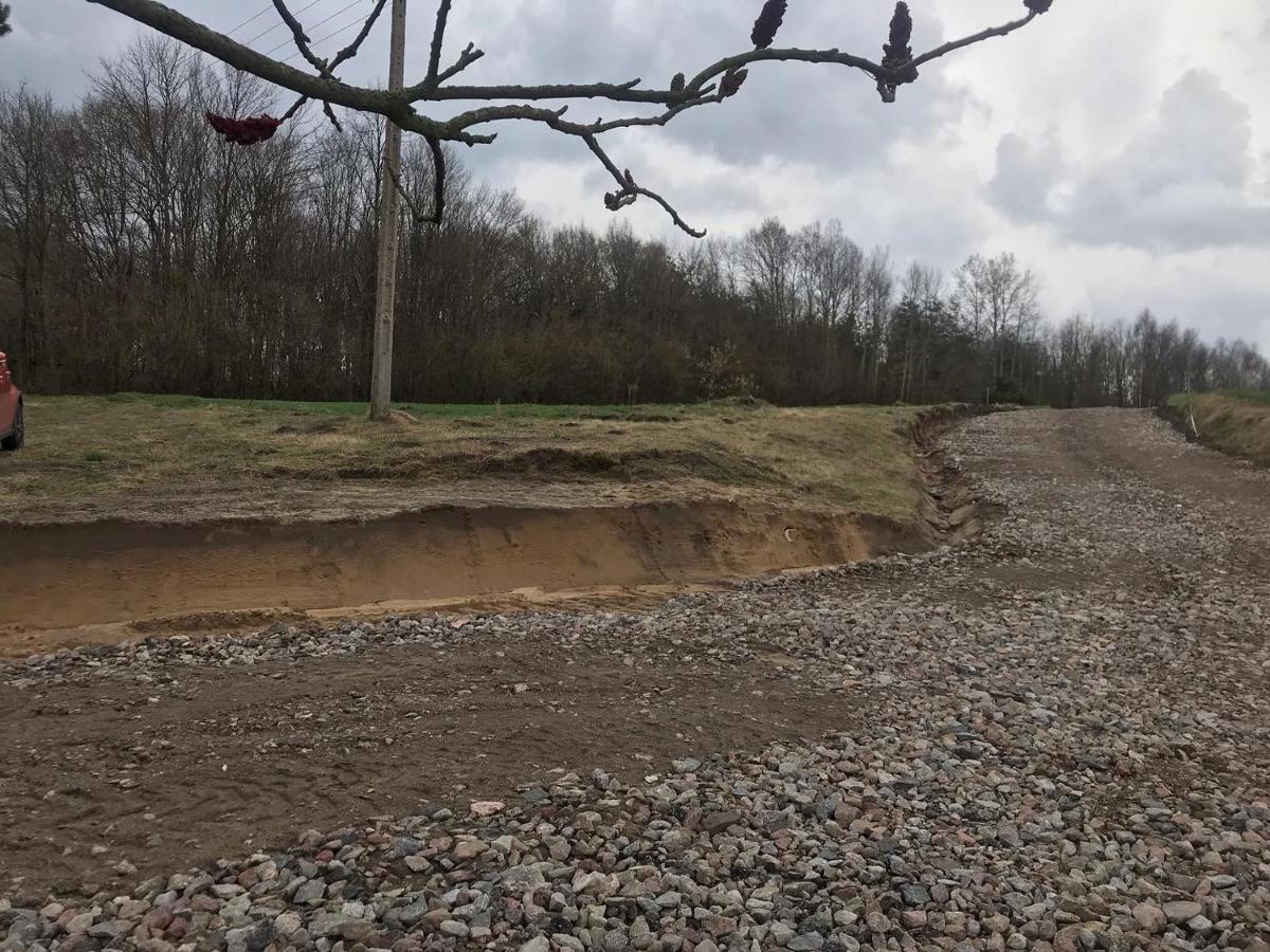 Siedlisko Barycz Kolonia, Dom całoroczny na wyłączność - 50 m2 6 osobowy z 2 pokojami, teren 2 hektary wśród lasów i łąk - Housity