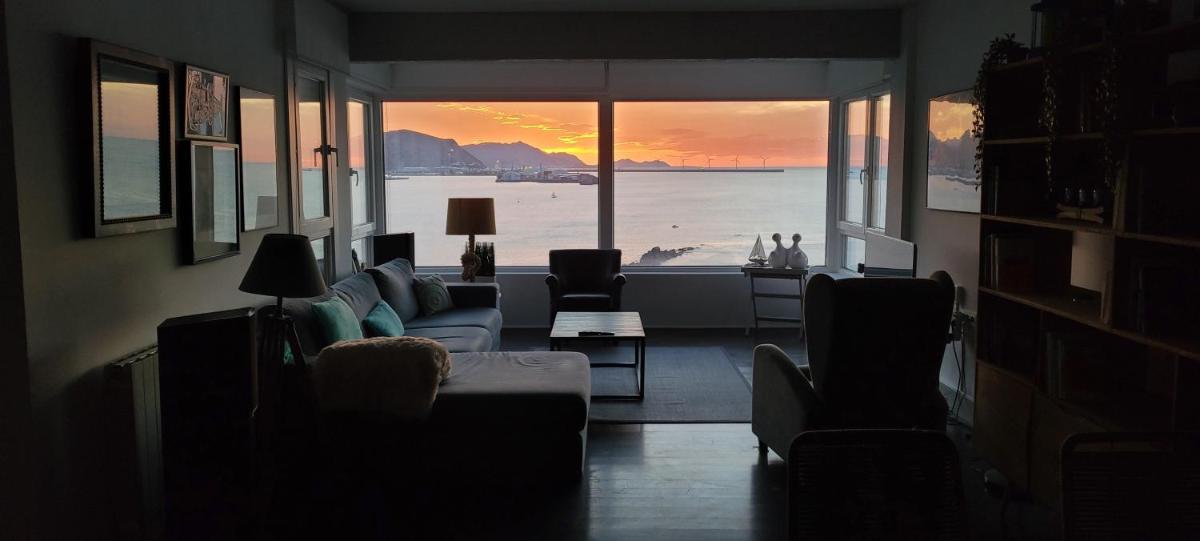 Sunset View Apartament - Housity