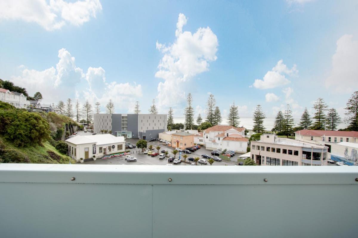 Coastal Crib - Napier Holiday Apartment - Housity