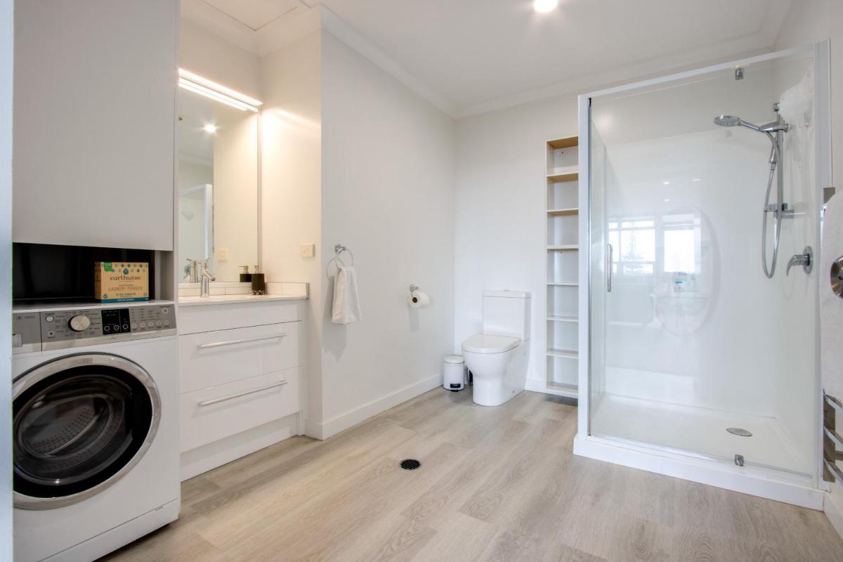 Suitetrails - Coastal Crib - Napier Holiday Apartment
