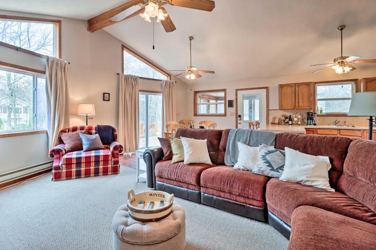 Albrightsville Cabin with Fire Pit Swim, Hike and Ski - Housity