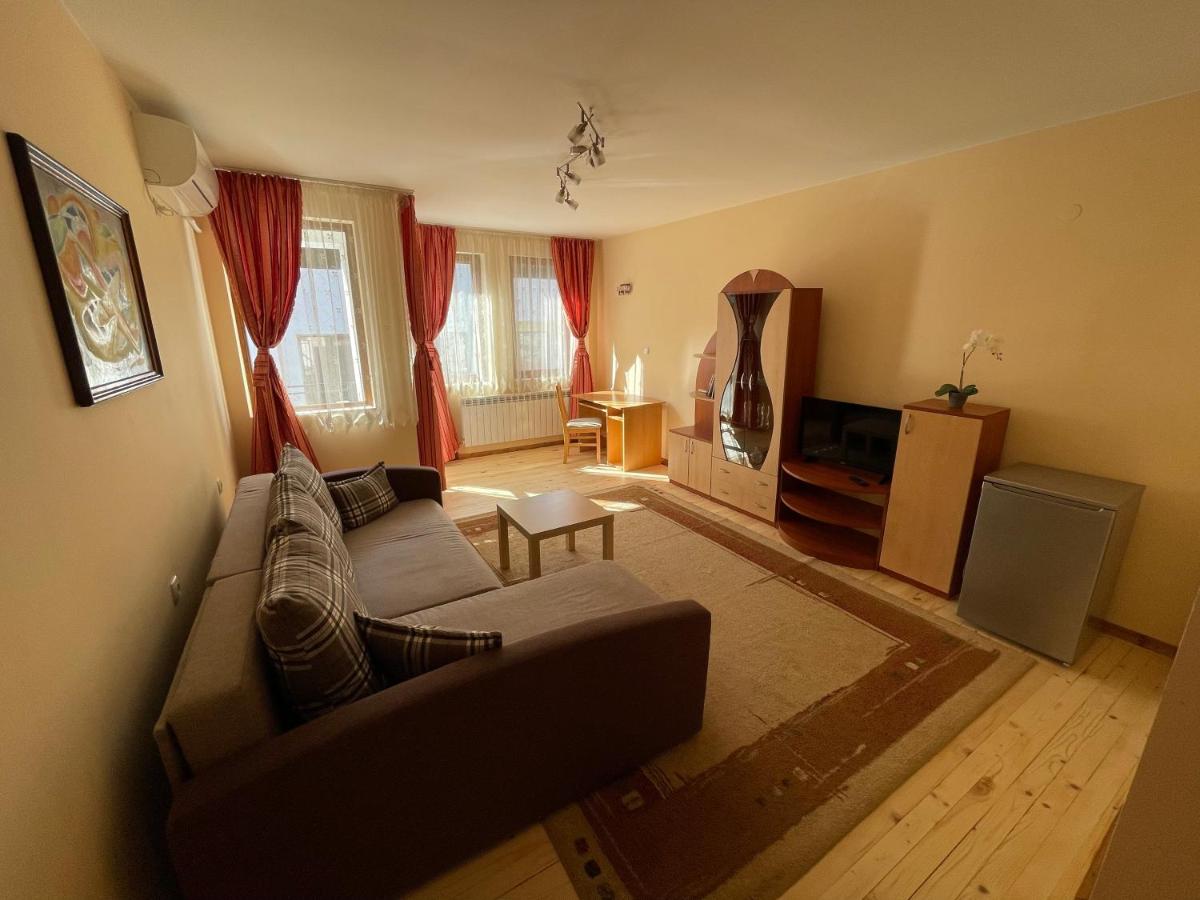 Family Hotel Biju - Housity