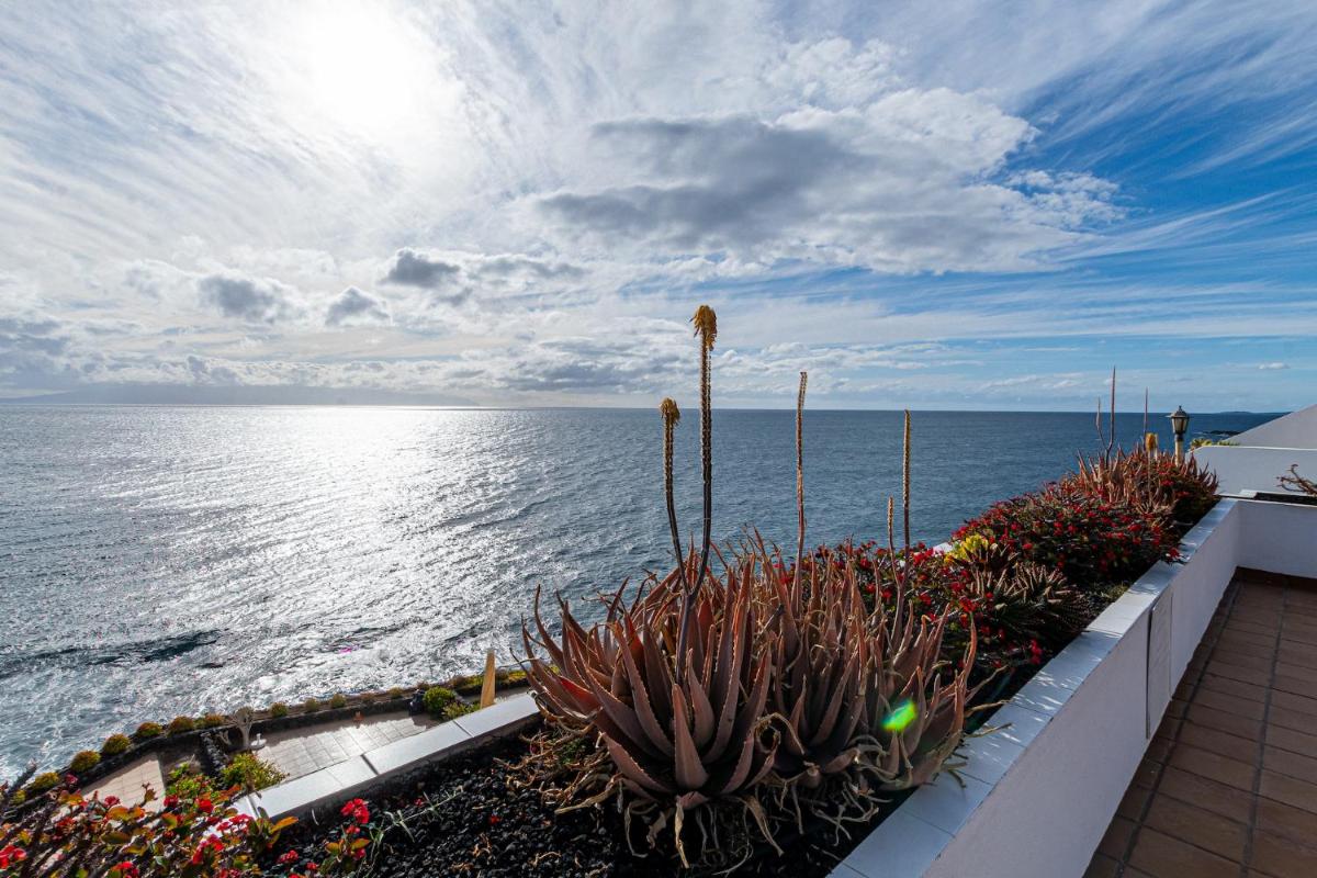 Riviera Apartment Near The Beach by Dream Homes Tenerife - Housity
