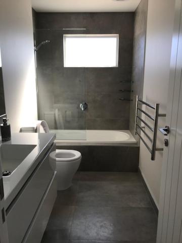 Dunray Cottage - Welcome to Havelock North - Housity