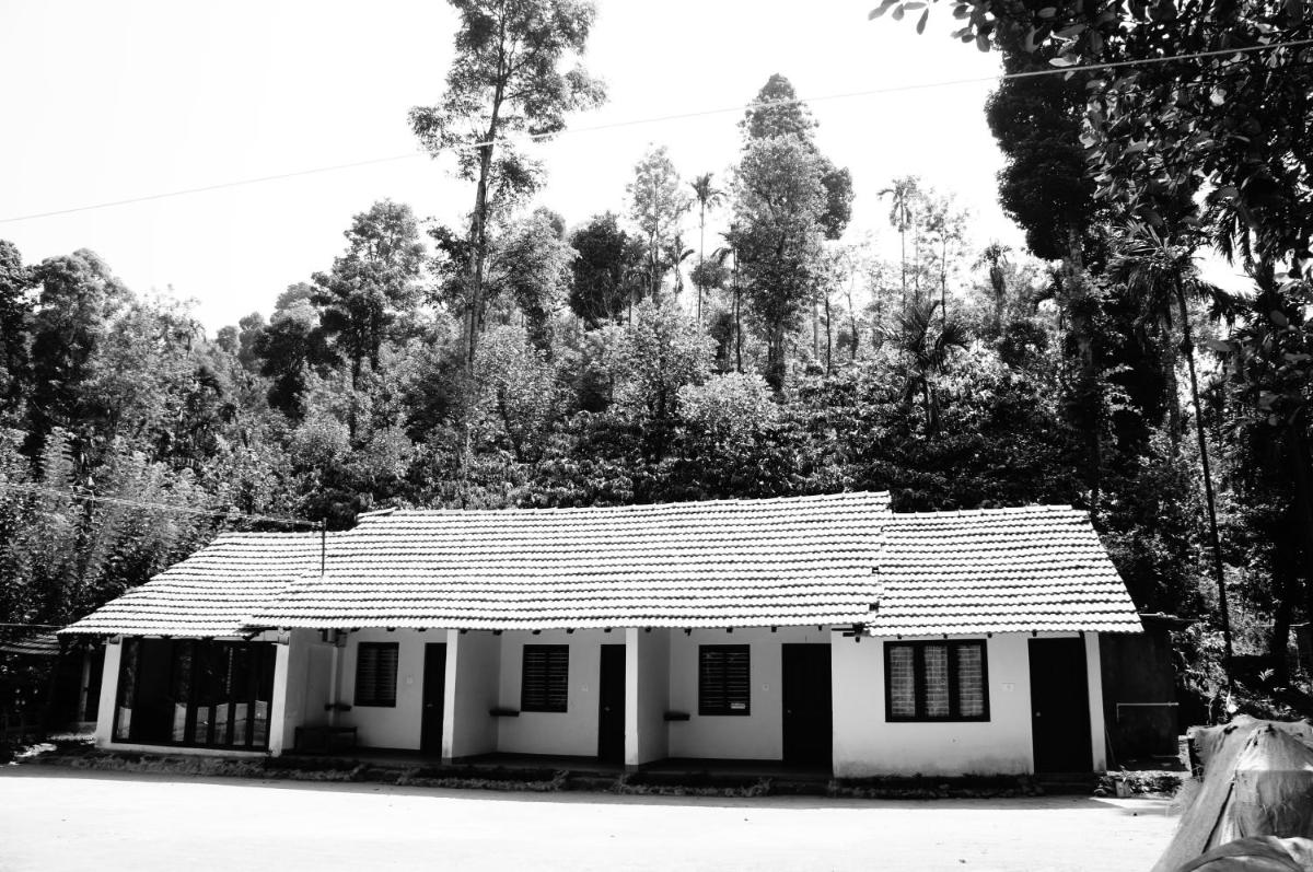 Raj Estate Stay - Housity