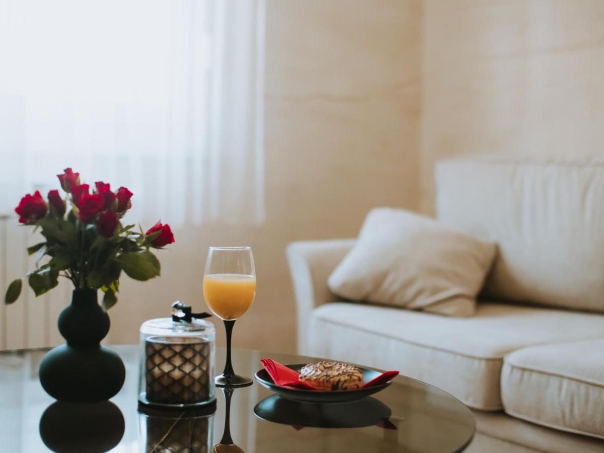 Apartman Stari Toranj II - Housity