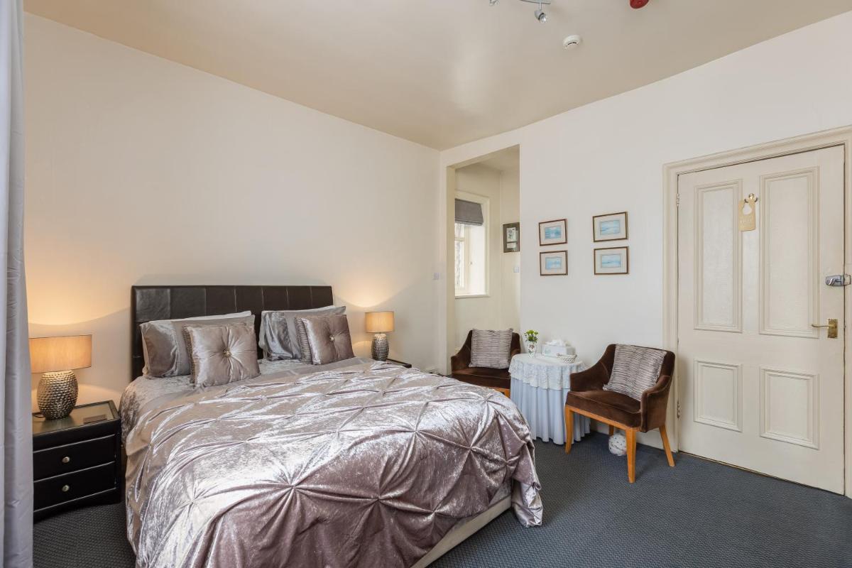 Crossways - Housity