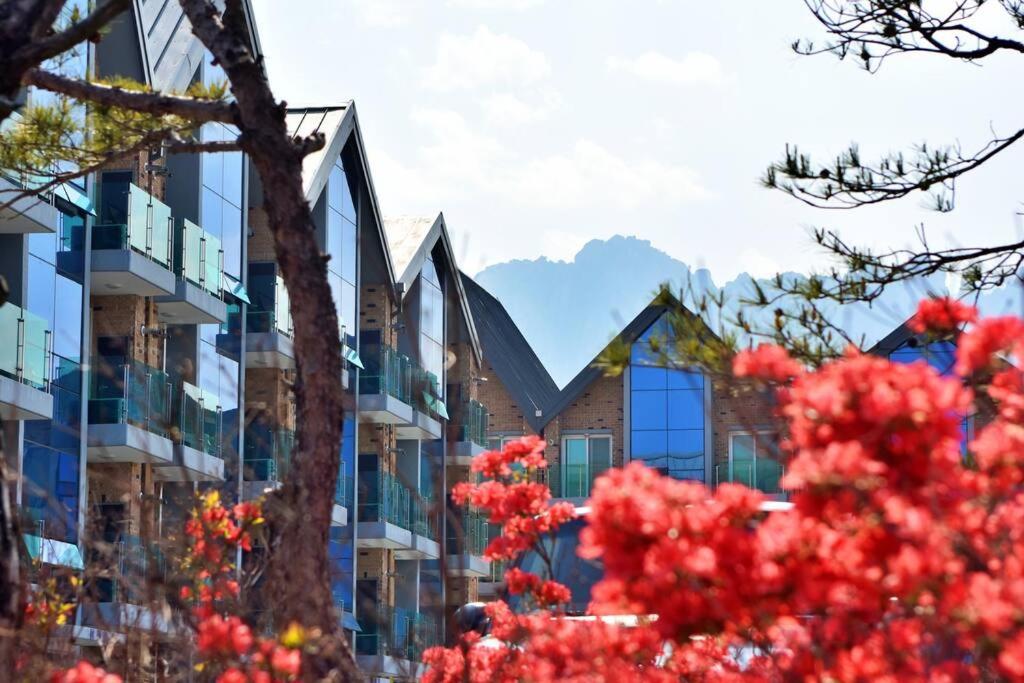 Ulsanbawi Rock View Apartment - Housity