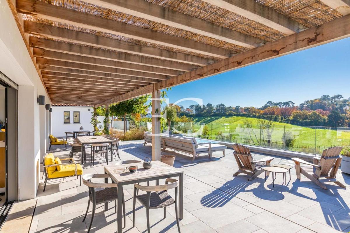 Easy Clés-Luxury Villa 16p breathtaking view - Housity