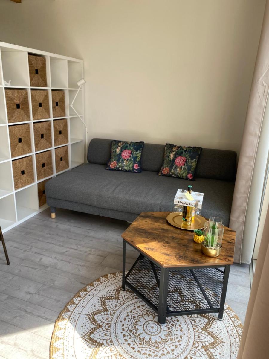 Queens Romantic Beachhouse - Housity