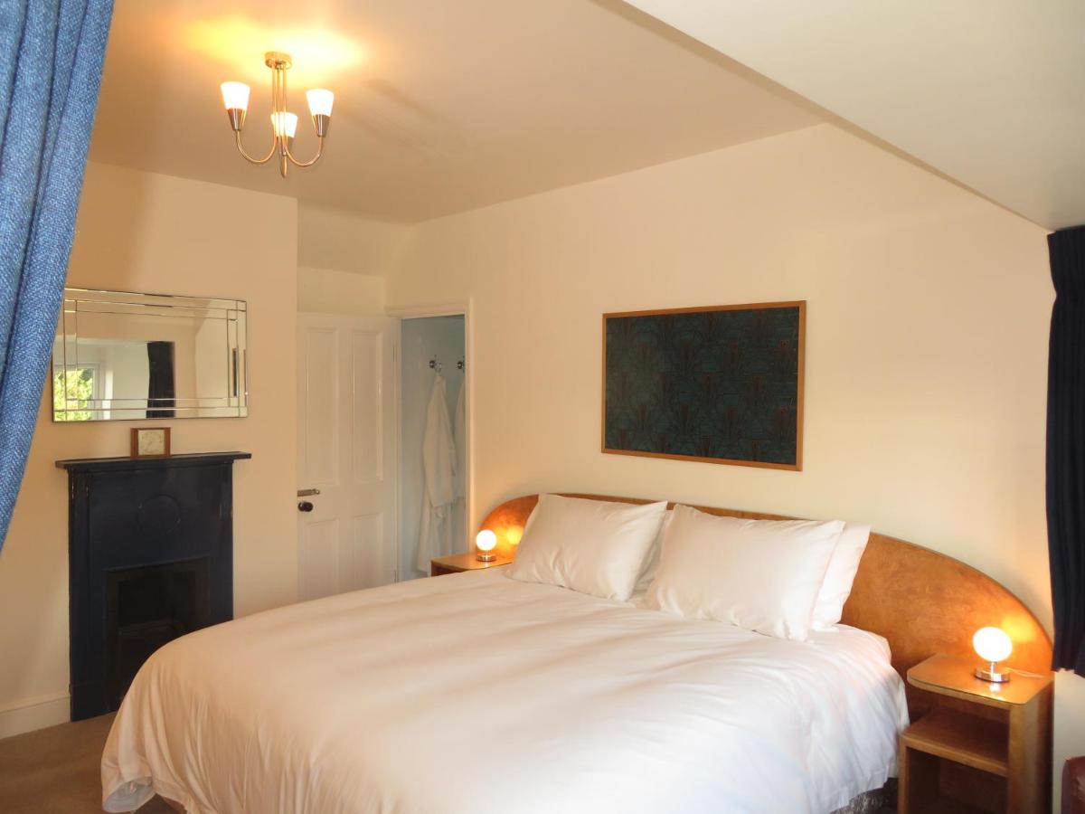 The Lawns B & B - Housity