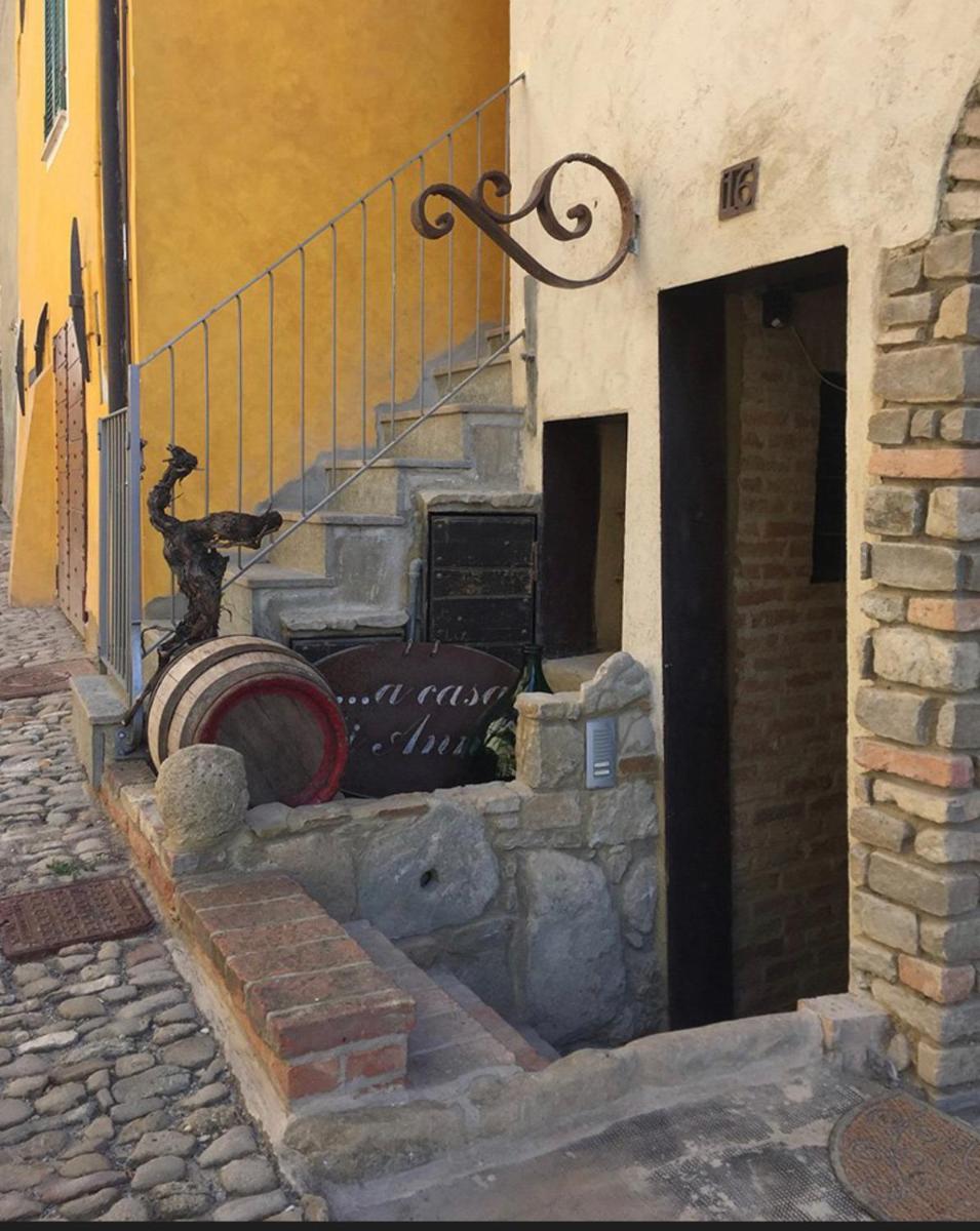 I CATARI ...nel cuore di Monforte d'Alba - Housity