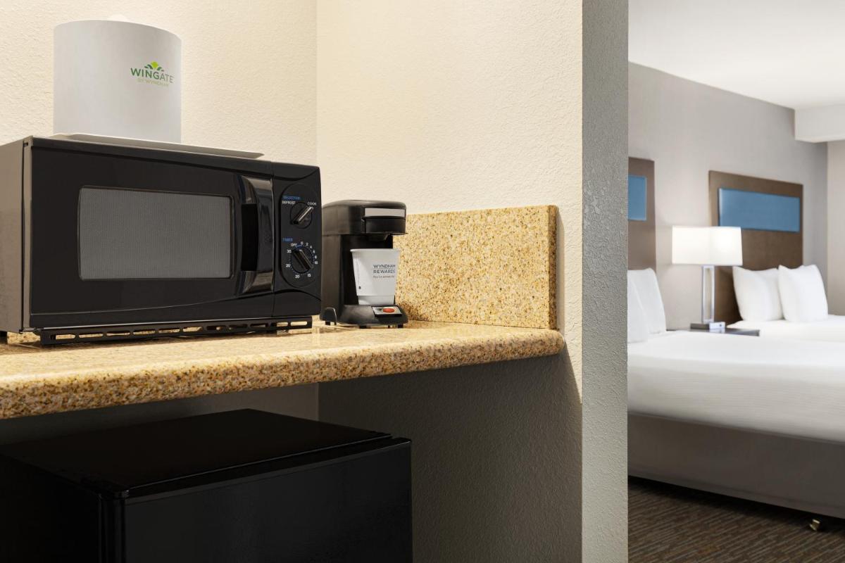 Wingate By Wyndham Southport - Housity