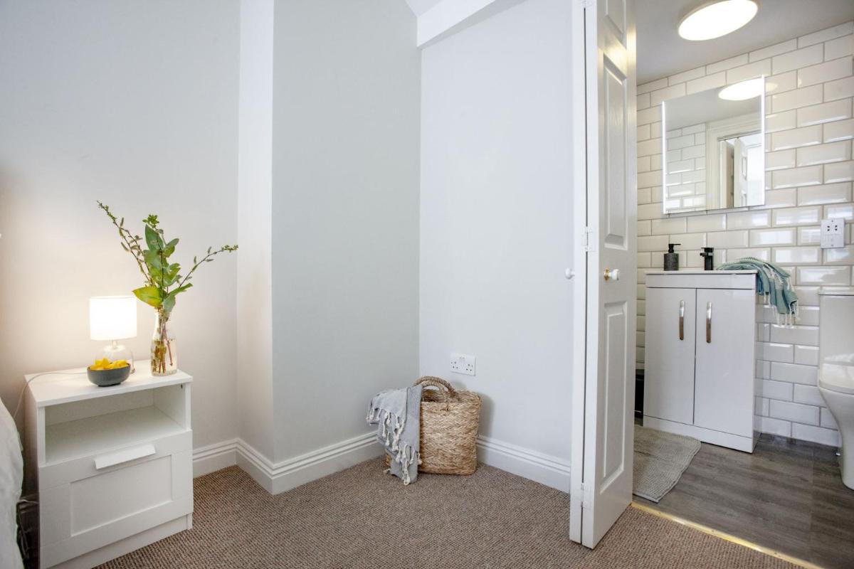 Cobblers Cottage - Housity