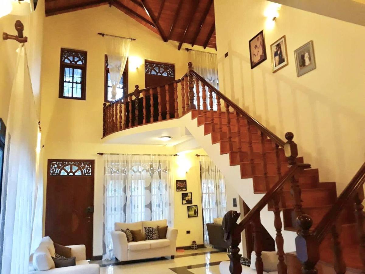 3 bedrooms house at Kattuwa Negombo 500 m away from the beach with garden and wifi - Housity