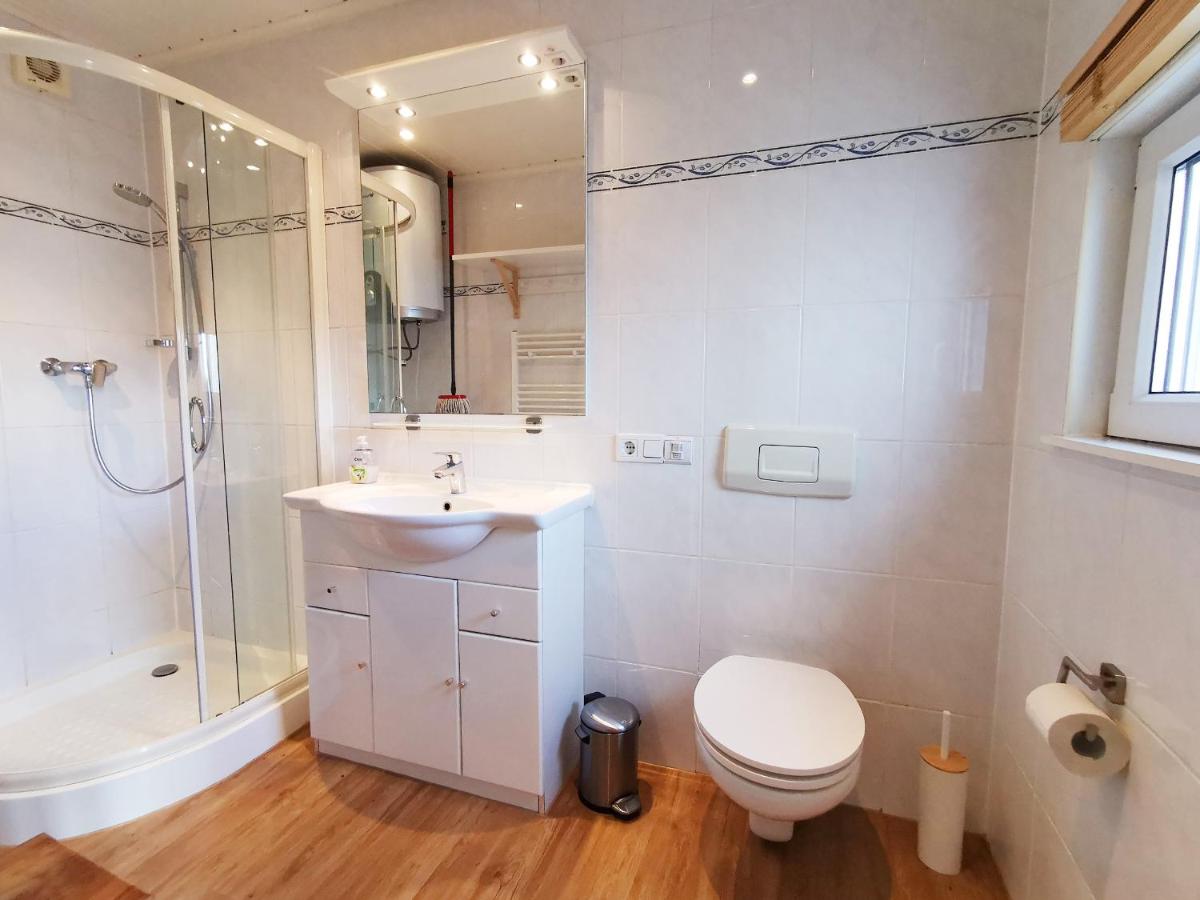 Ferienhaus SeeWaldMeer am Pinnower See bei Schwerin - Housity