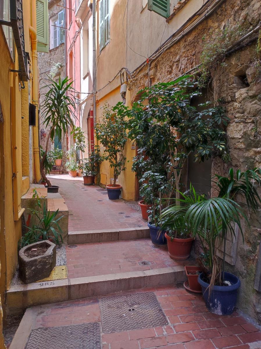 BILOCALE NELLA VECCHIA CITTA' DI MENTONE - Housity
