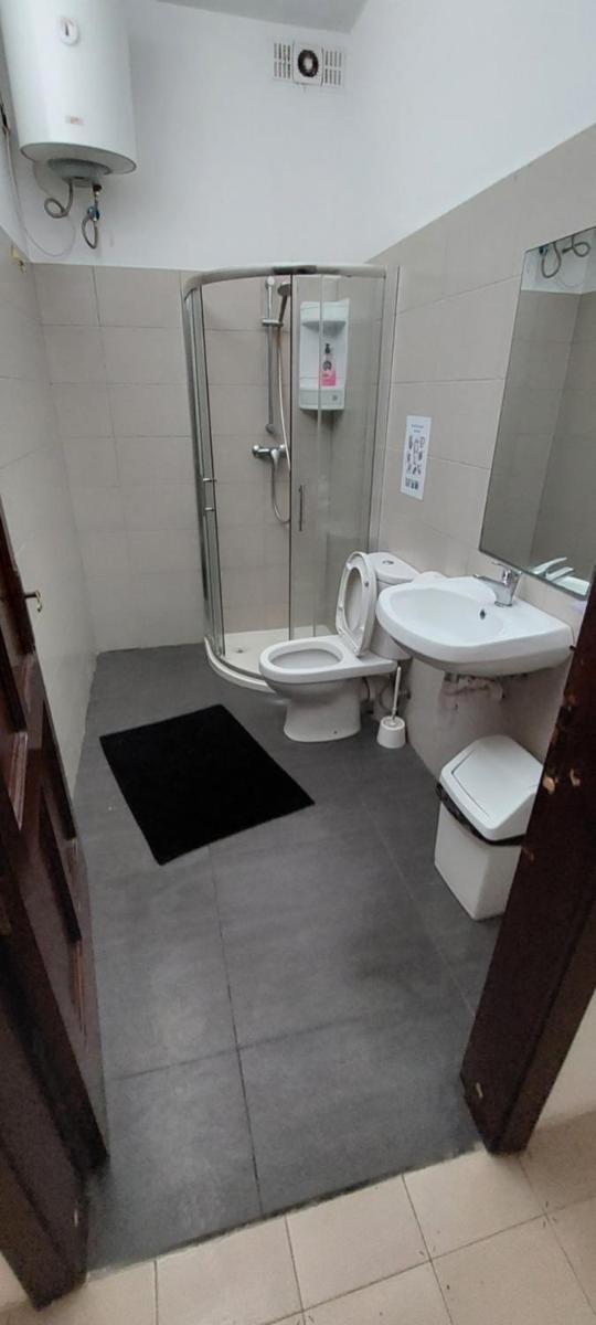 Suitetrails - Cosy bedroom near University