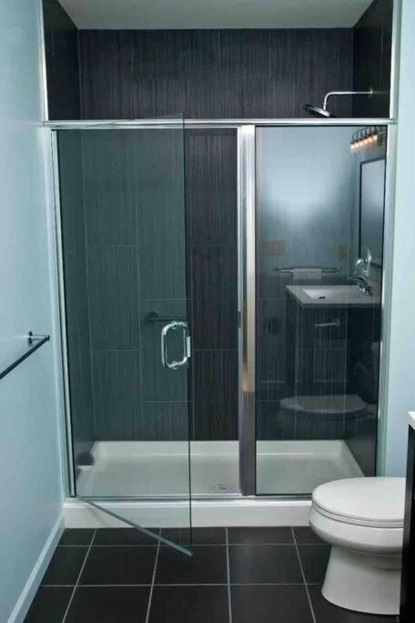 Lofts at 909 - Housity