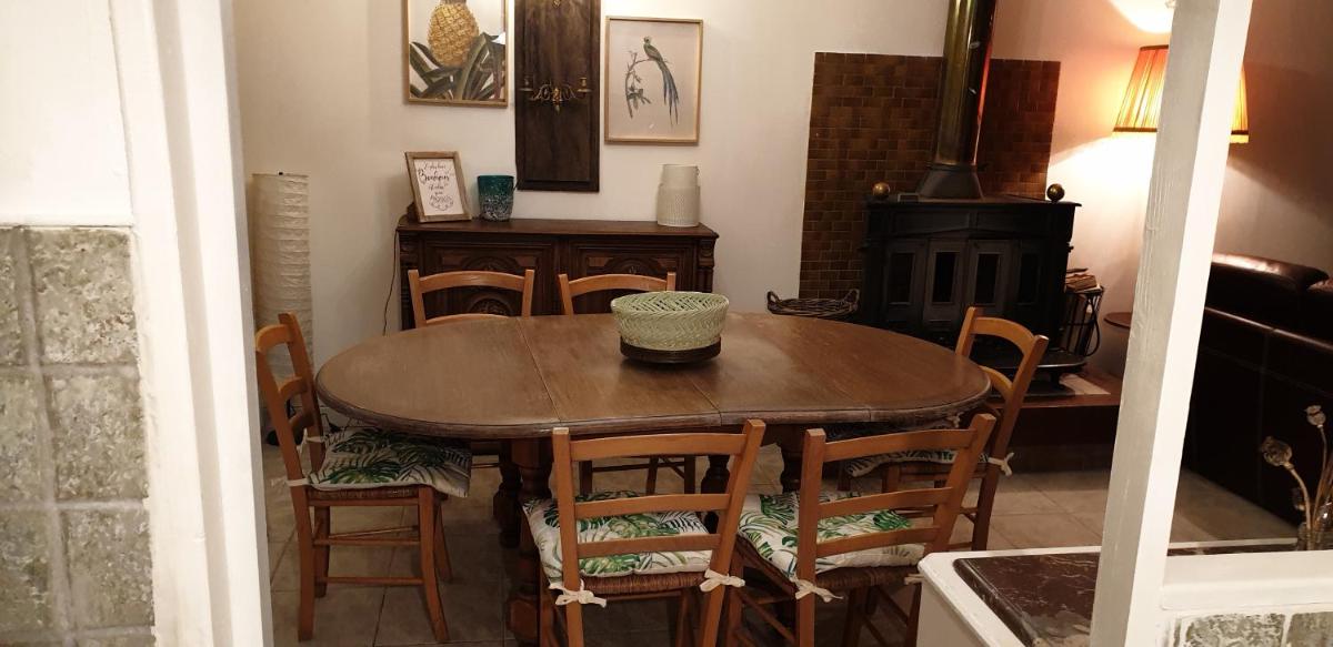 Maison entre relooking et modernité dans un cadre verdoyant pour amoureux de grands espaces - Housity