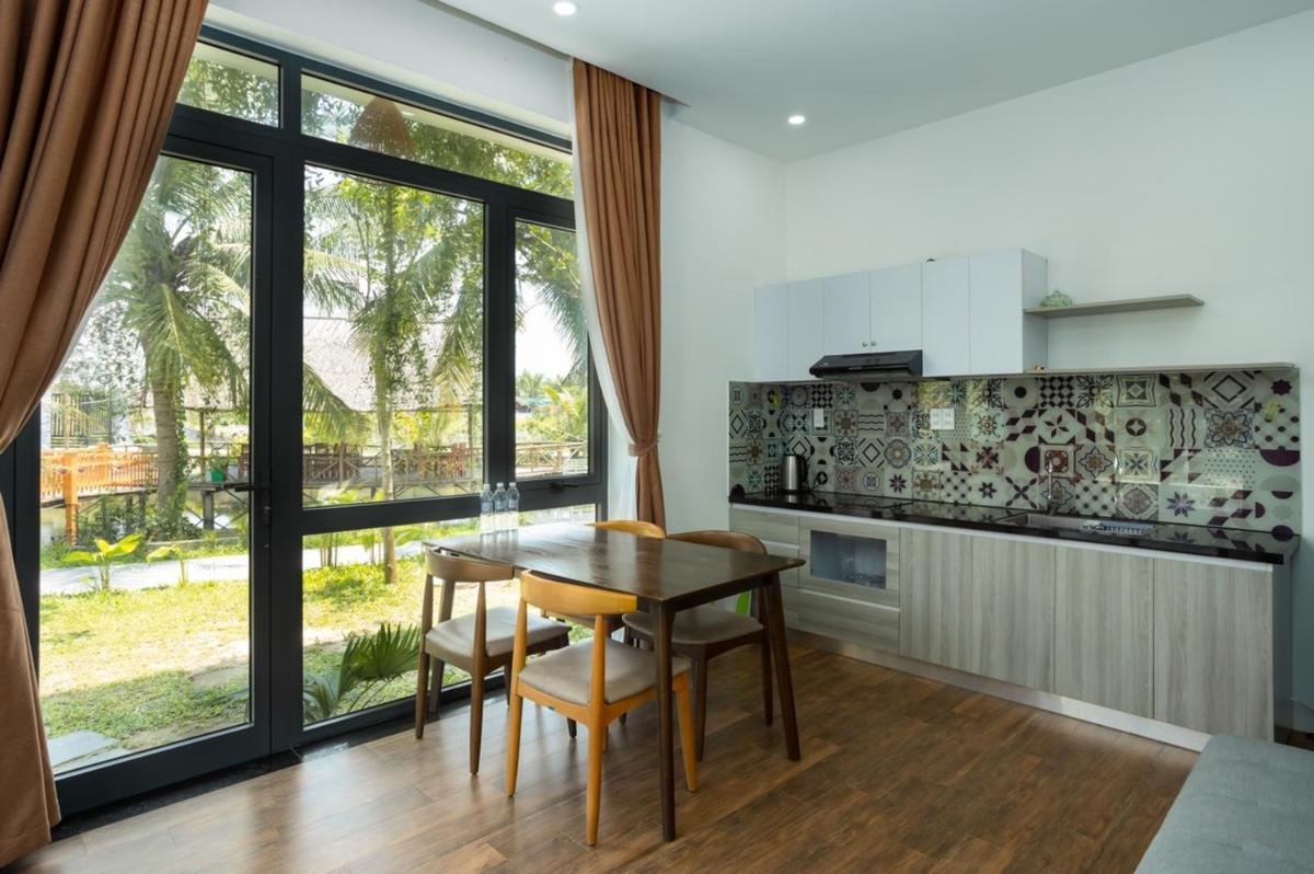 Alina Retreat - Housity