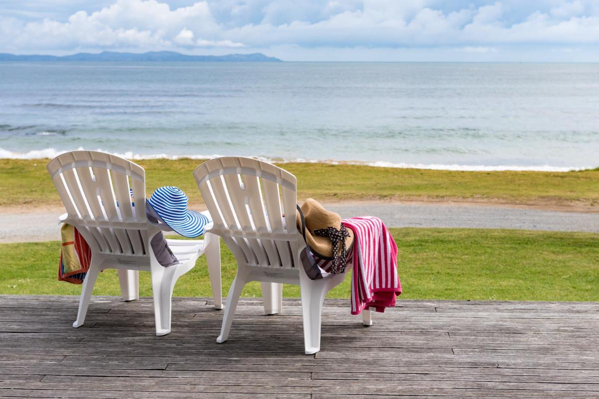 Golden Sand Beachfront Accommodation - Housity