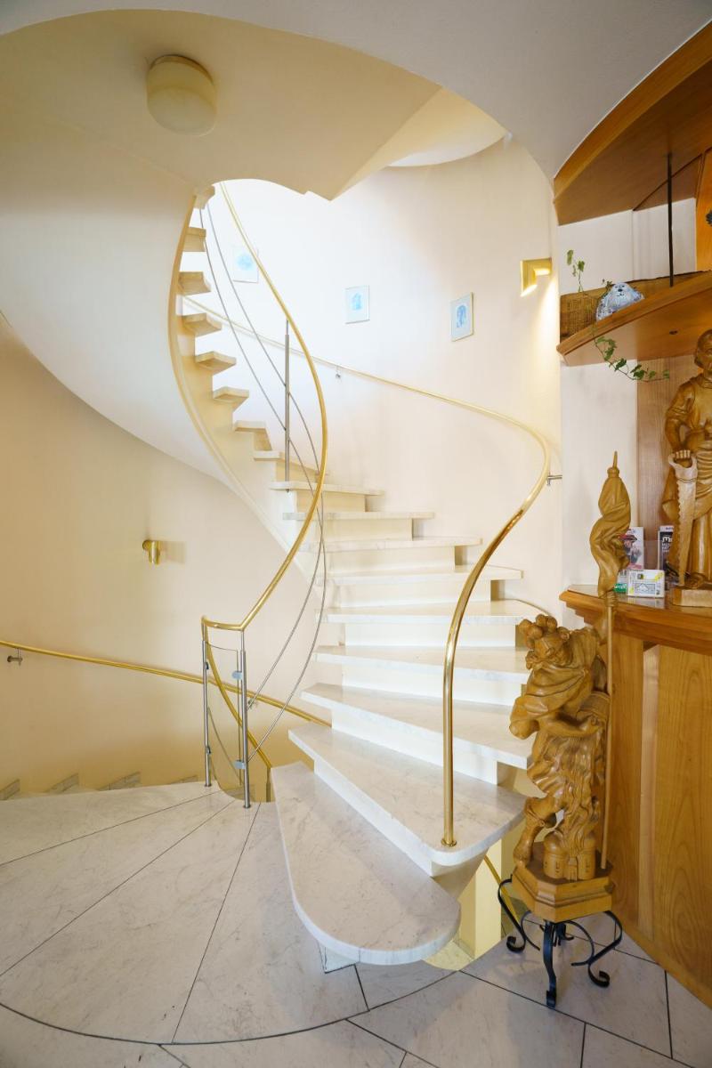 Hotel Sonne - Housity