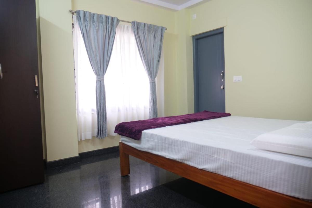 Dharmik Stays - Housity