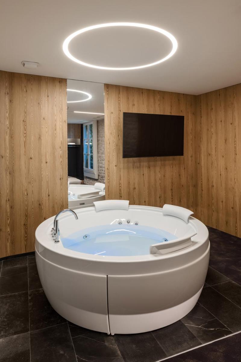 Logis Hôtel Parenthèse, Restaurant & Spa - Housity