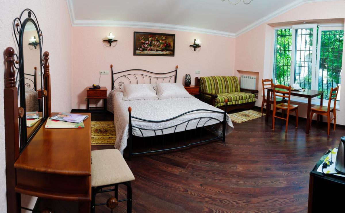 Pervy Dohodny Dom Korpus A - Housity