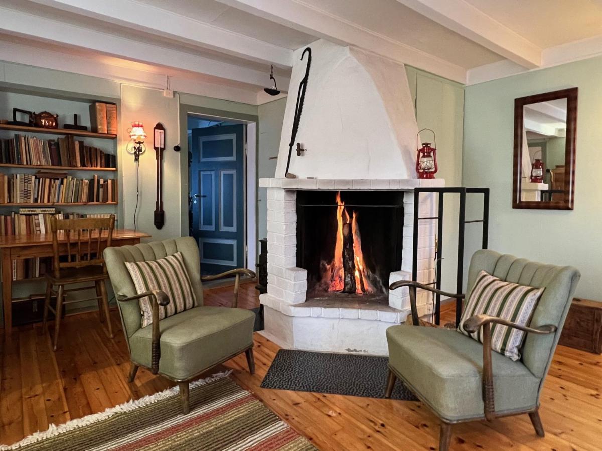 Suitetrails - Charming Norwegian Farmhouse by the Fjord