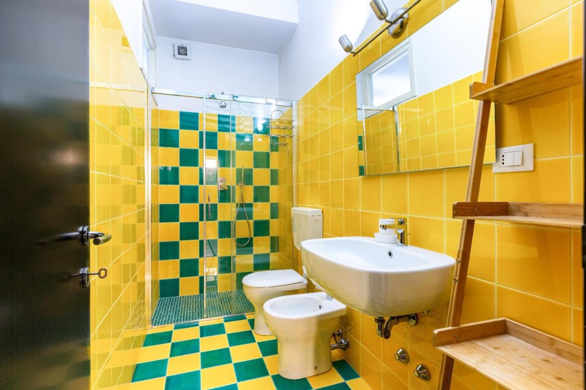Porta Ticinese colorful apartment! - Housity