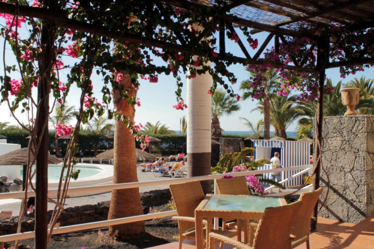 Un restaurante o sitio para comer en Hotel Beatriz Playa & Spa