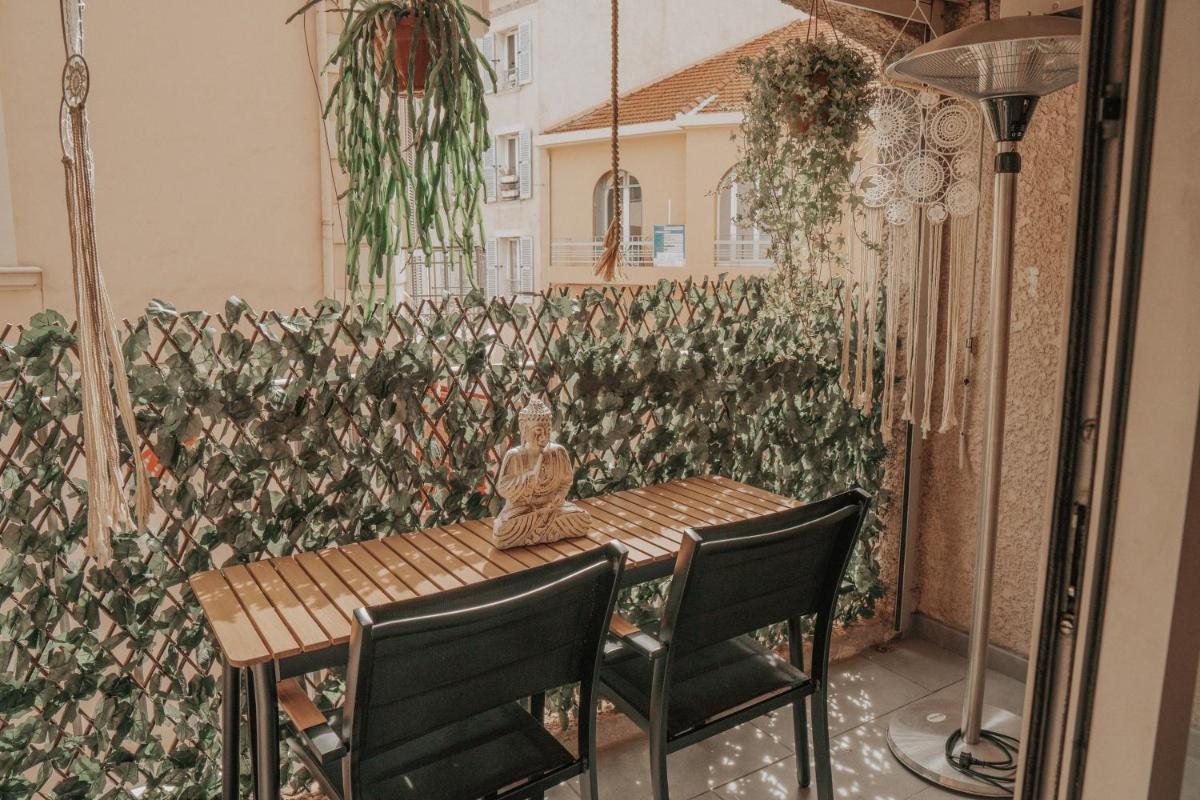 Studio tt confort coeur ville avec terrasse et parking gratuit - Housity